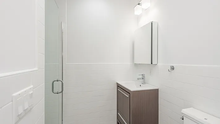 Rented by Nooklyn NYC LLC | media 26