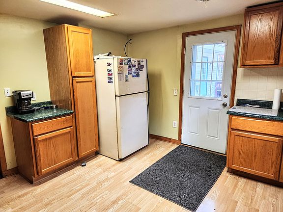 5th image of 13031 Apple Dr