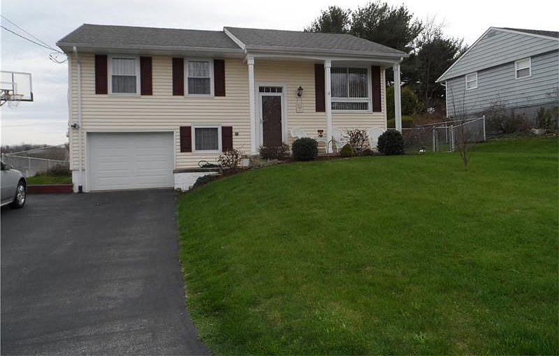1st image of 9861 Deerfield Dr