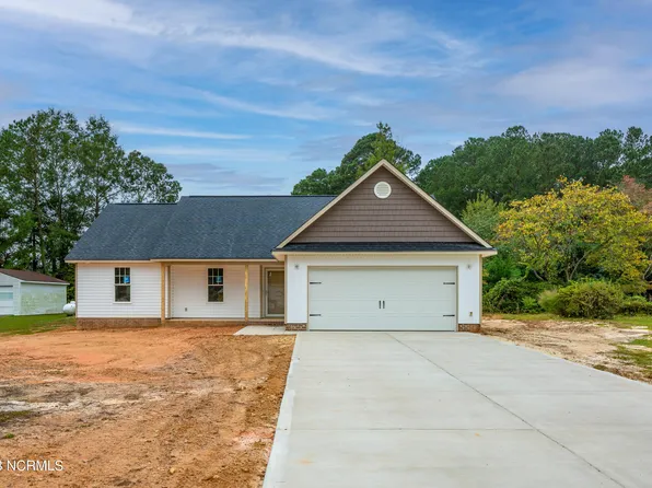 102 Catherine Court, Clinton, NC 28328