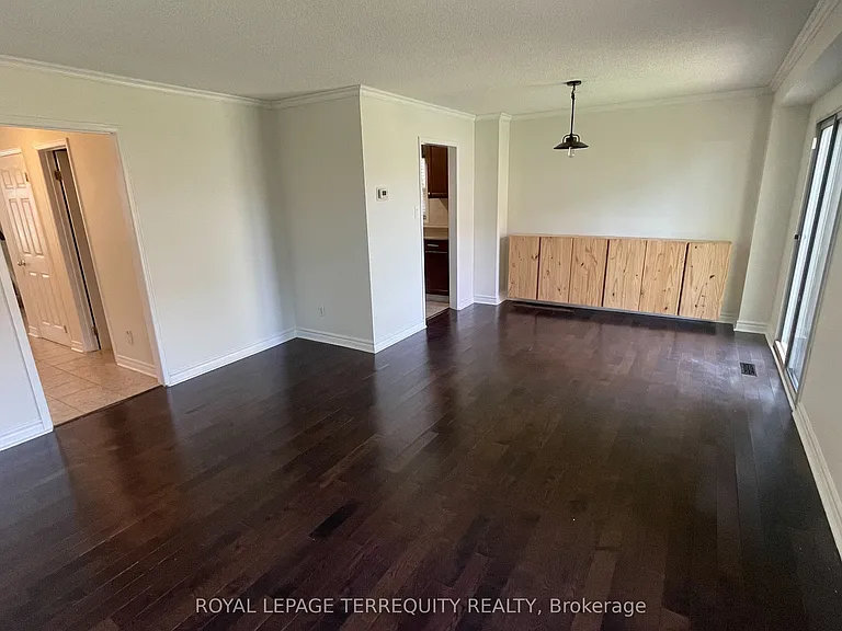 3151 Bracknell Cres — Photo 16