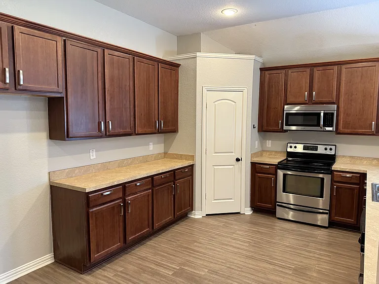 60 Kramer Ln — Photo 10