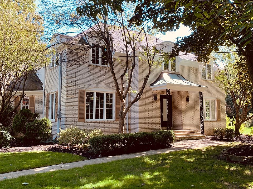 1st image of 2985 N Park Blvd