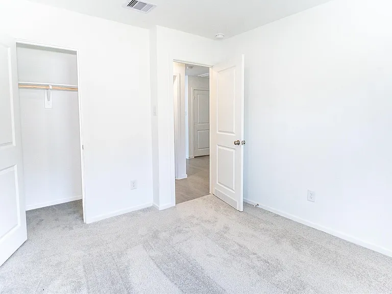 15724 Plum Brook Dr — Photo 8