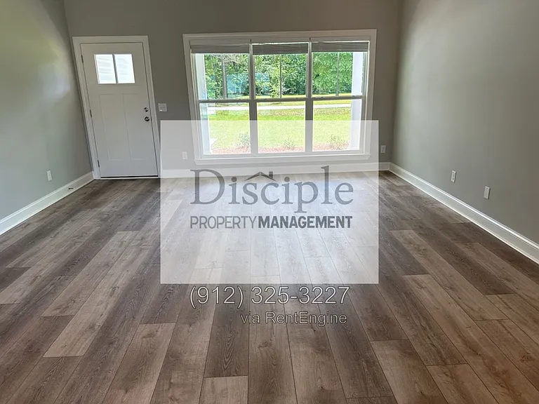 79 Ennis Rd — Photo 5