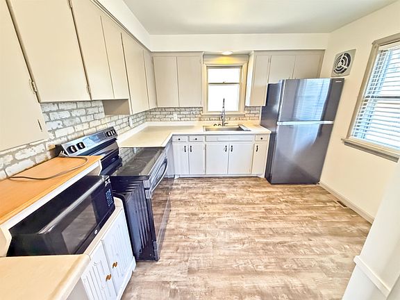 3rd image of 4009 E Pratt Ave