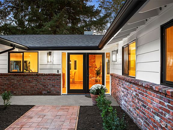 4th image of 5707 110th Avenue SE