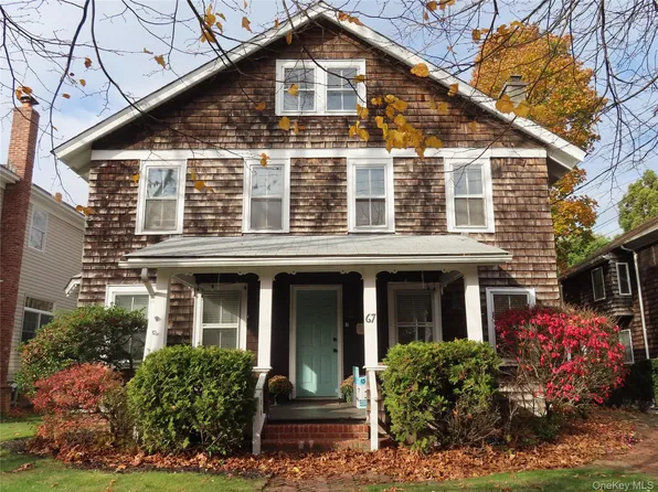 67 Prospect St, Babylon, NY 11702