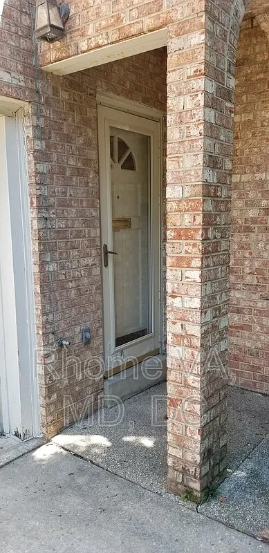 3 bed, 2.5 bath, 2150 sqft, $4,700 — Photo 3