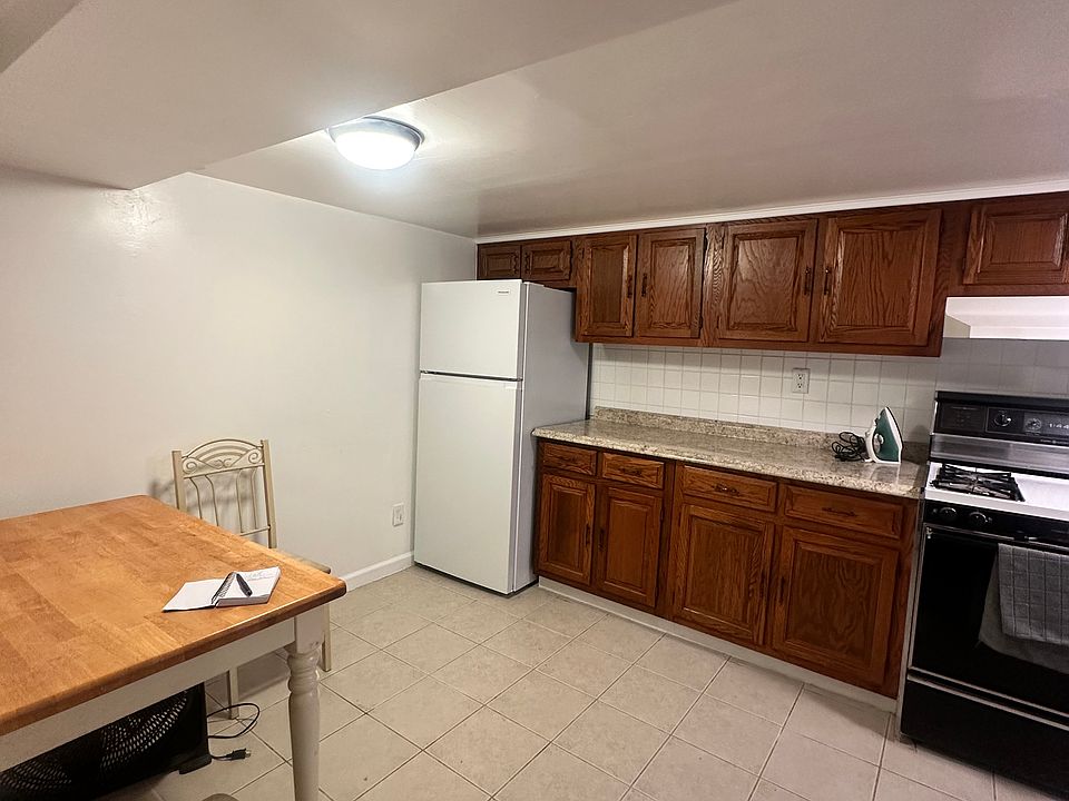 1st image of 287 Hayward St #1