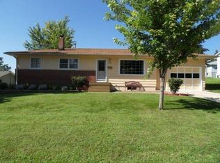535 Parkview Dr, Carroll, IA 51401