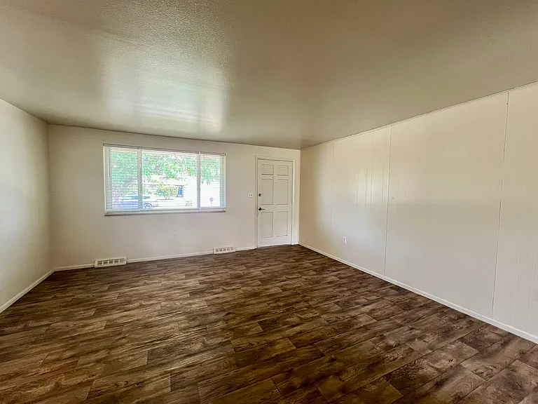 3895 Parfet St — Photo 9