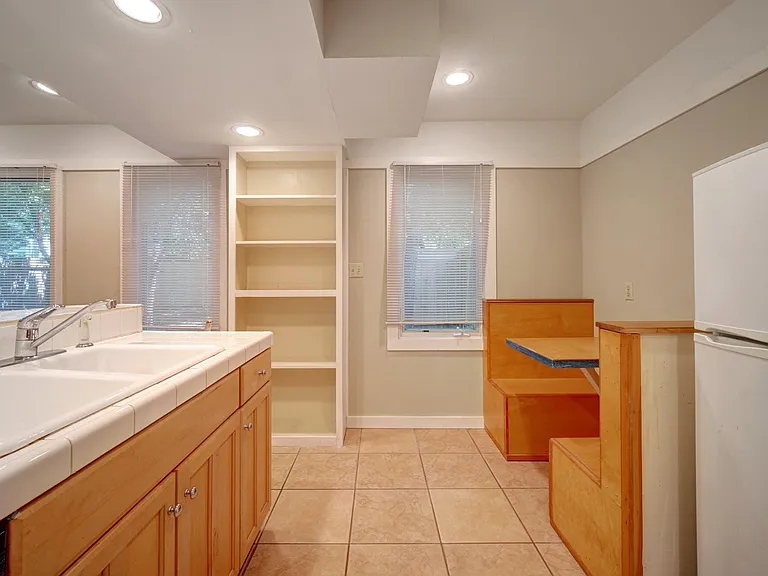 4506 Caswell Ave #B — Photo 4
