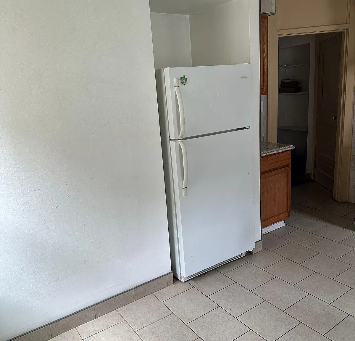 1702 E Geneva Pl — Photo 4