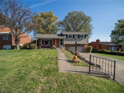28 Rose Leaf Rd, Pittsburgh, PA, 15220