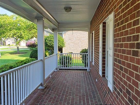 5th image of 500 Cobblestone Dr