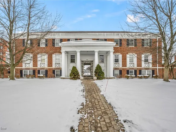 19801 Van Aken Blvd #202B, Beachwood, OH 44122