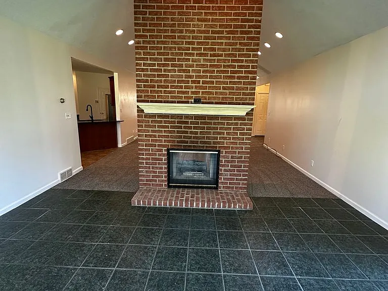 1250-1254 Evans City Rd — Photo 12