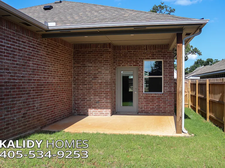 421 Remington Ave — Photo 18