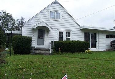 2nd image of 804 Robinson St