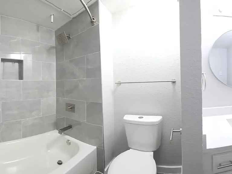 Skylar Pointe — Photo 12