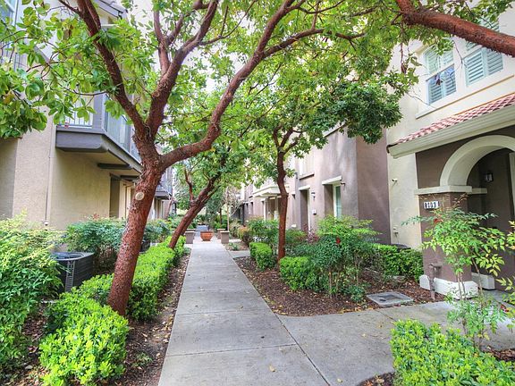 2nd image of 50 Regency Park Cir #63