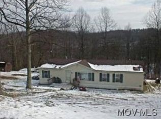 50 Orchid Ln, Palestine, WV 26160