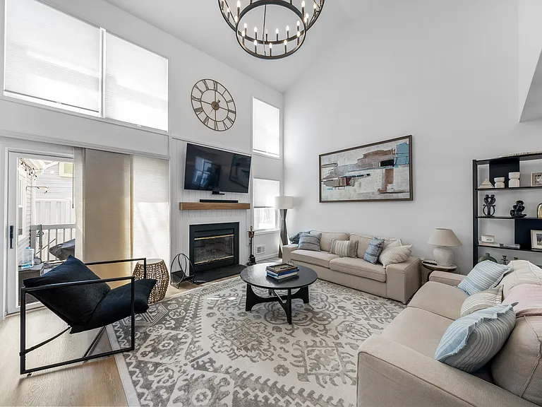 66 Claridge Ct — Photo 36