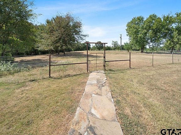 5th image of 230 County Road 1739
