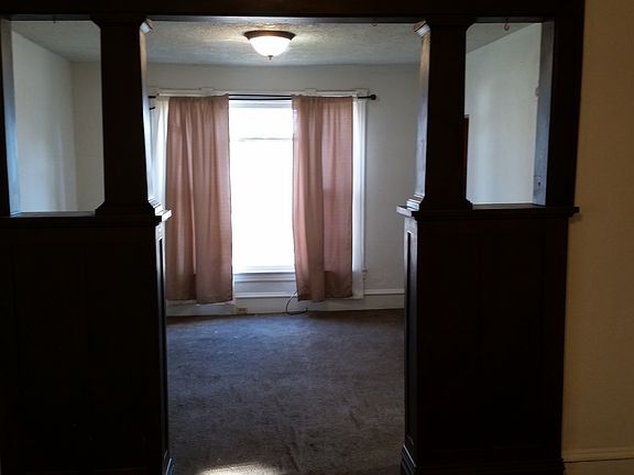 3rd image of 1117 Iowa St