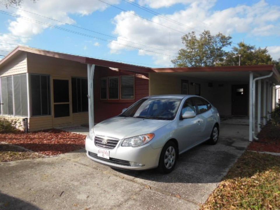 1st image of 515 Bluff Dr