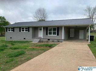 51 Woodson Ln, Scottsboro, AL 35768