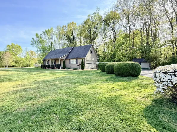 303 Rutledge Ave, Tullahoma, TN 37388