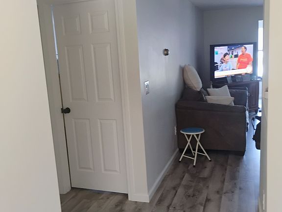 4th image of 365 Woodford Ave APT 12