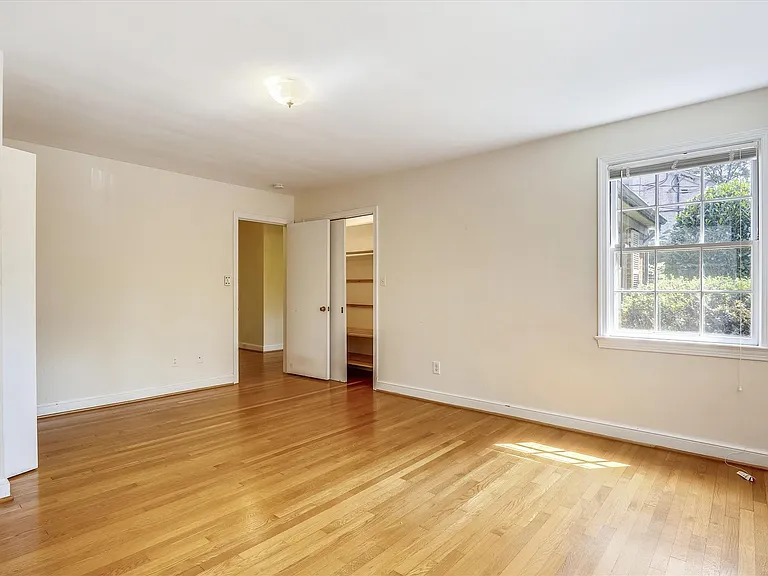 3303 Winnett Rd — Photo 23