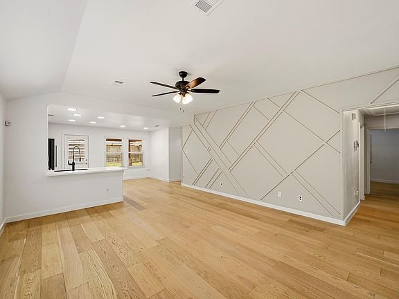 5th image of 13510 Gospel Way