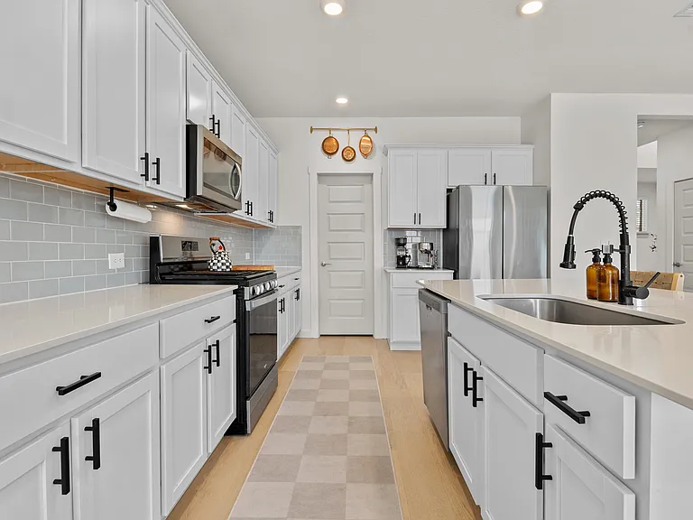 7800 Linda Michelle Ln — Photo 15
