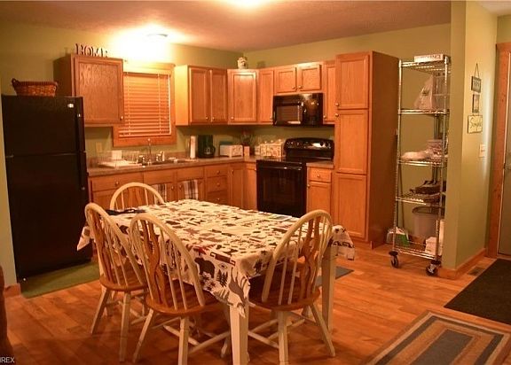 2nd image of 18130 Winterset Ln