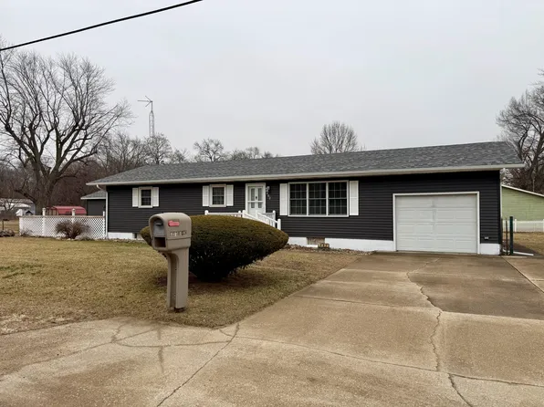 402 E Saint Louis St, Knox, IN 46534