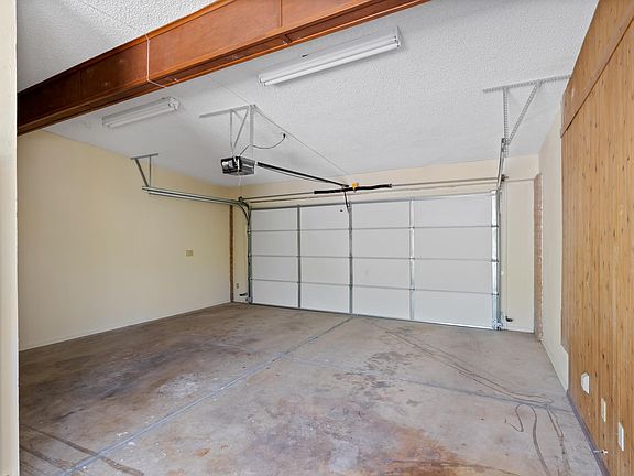 4th image of 10571 E Deerfield Pl