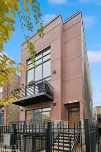 1372 N Dean St #1, Chicago, IL, 60622