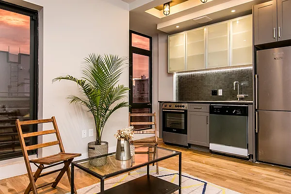 Rented by Nooklyn NYC LLC | media 86