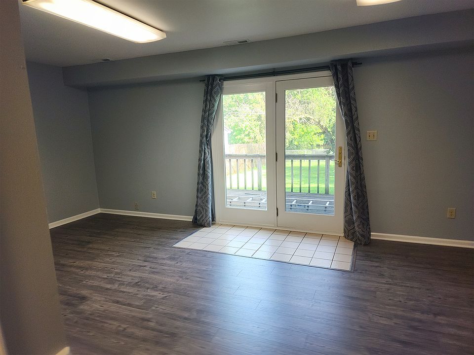 1st Floor Living Room