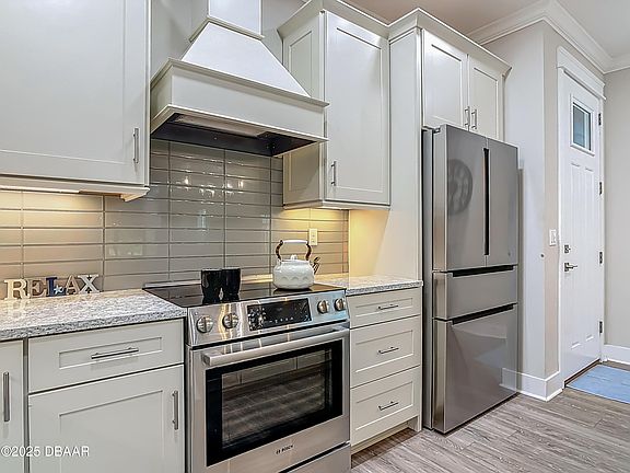 5th image of 2826 Isles Way