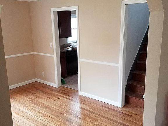 4th image of 731 N Rockford Ave