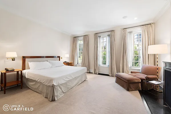 Sold by Leslie J. Garfield | media 16