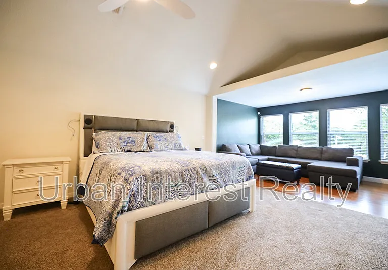 505 Beach Dr — Photo 10