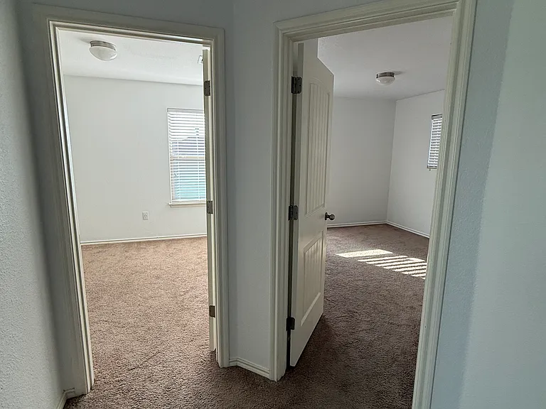 15105 Verela Dr — Photo 10