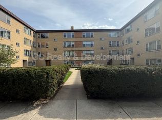 2621 W Fitch Ave APT 3D, Chicago, IL 60645