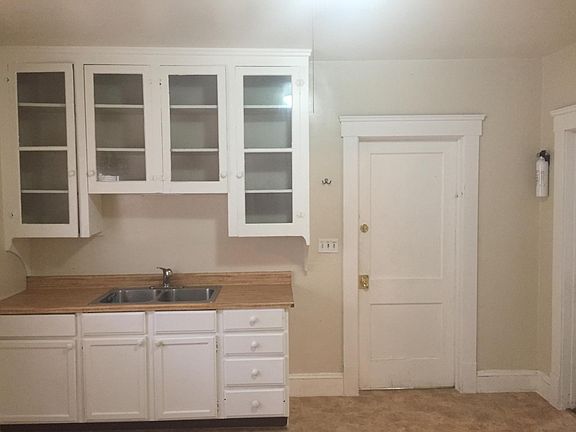 3rd image of 10309 Dale Ave #Up